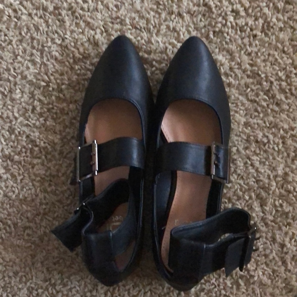 Chic Black Shoes